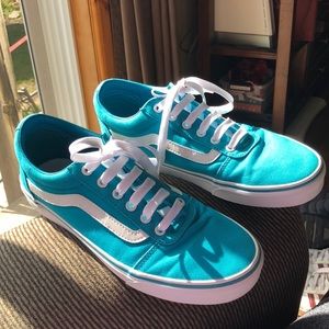 Vans Women’s Ward Classic Shoe